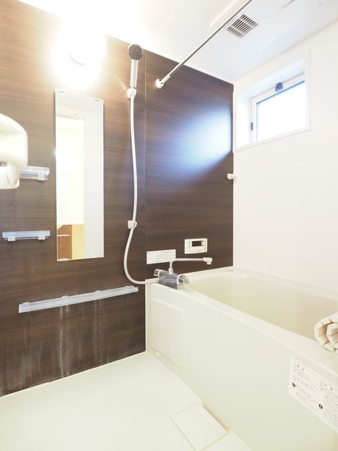 バス・シャワールーム　追い焚き・浴室換気乾燥機付き