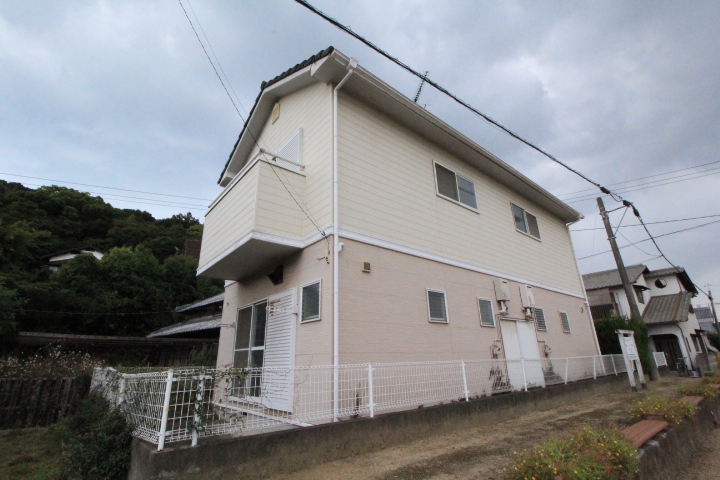 サンハイムヤマテの建物外観