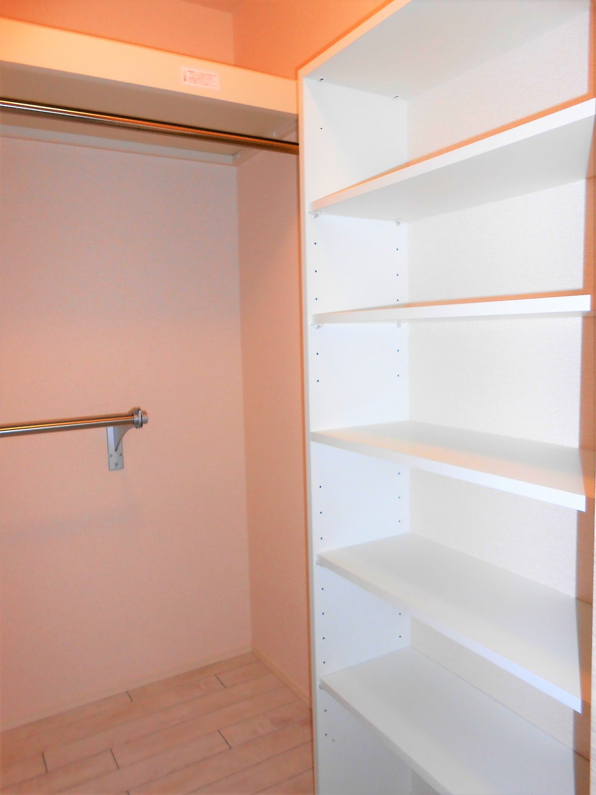 収納　ウォークインあり。洋服などが多い方でも安心です。