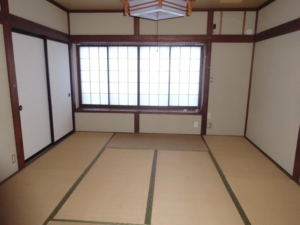 メモリー112の居間写真