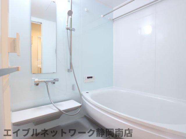 バス・シャワールーム　日々の疲れを癒すお風呂付です