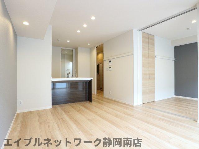その他部屋・スペース　ゆったり過ごせる居間です