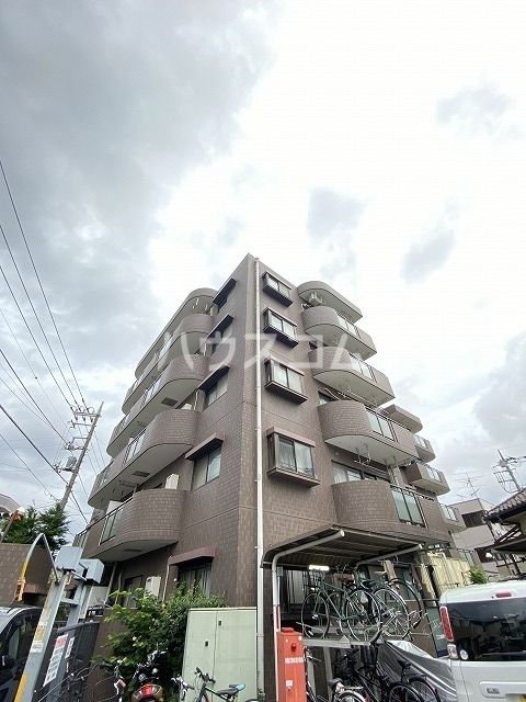 戸田市美女木のマンションの建物外観