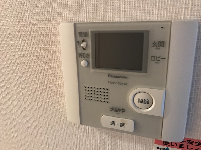 セキュリティ　モニター付きインターホン