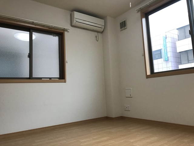 居室・リビング　室内