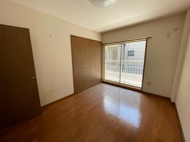 居室・リビング　※同タイプ部屋の写真です。