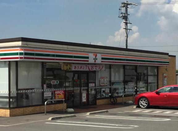 コンビニ　セブンイレブン東海市日本福祉大学前店（コンビニ）まで399m