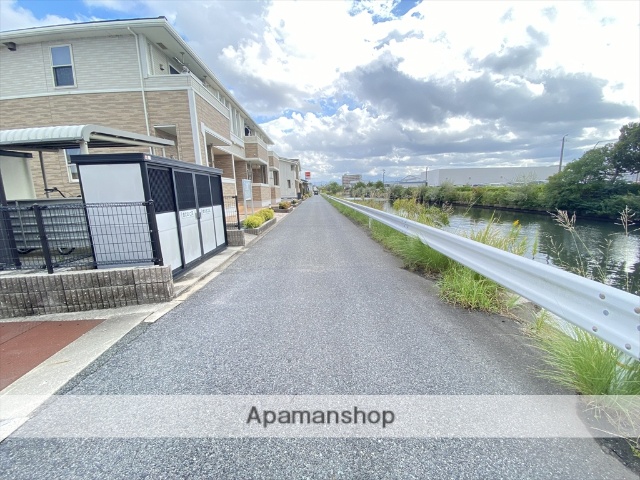 その他　前面道路（その他）まで0m