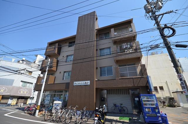 広島市西区観音本町のマンションの建物外観