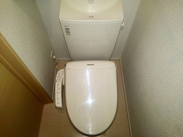 【サン　ガーデンＢ棟のトイレ】