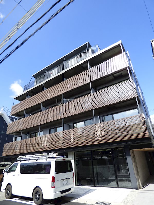 神戸市東灘区森南町のマンションの建物外観