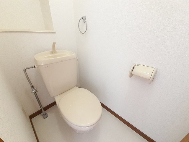 【姫路市亀山のアパートのトイレ】