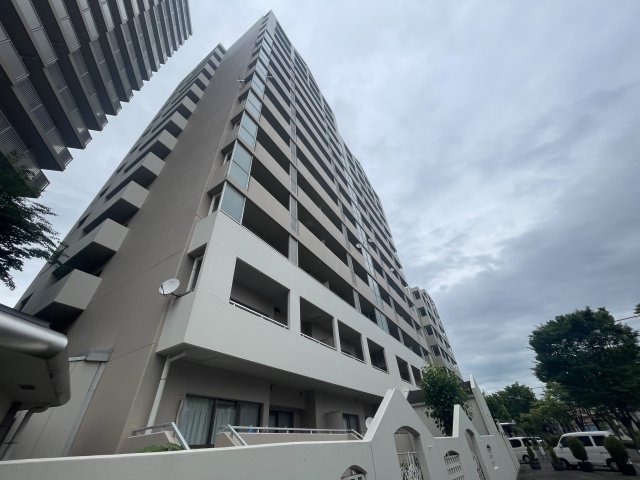 神戸市西区井吹台東町のマンションの建物外観