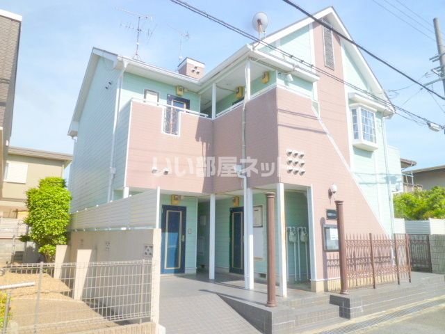 【大和高田第17マンションの建物外観】