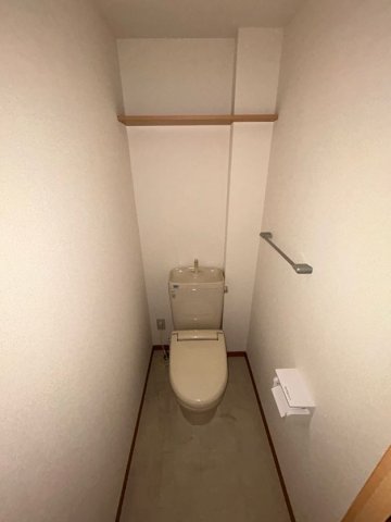 トイレ　コンパクトで使いやすいトイレです