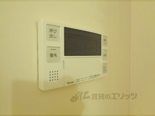 その他設備　給湯器リモコン