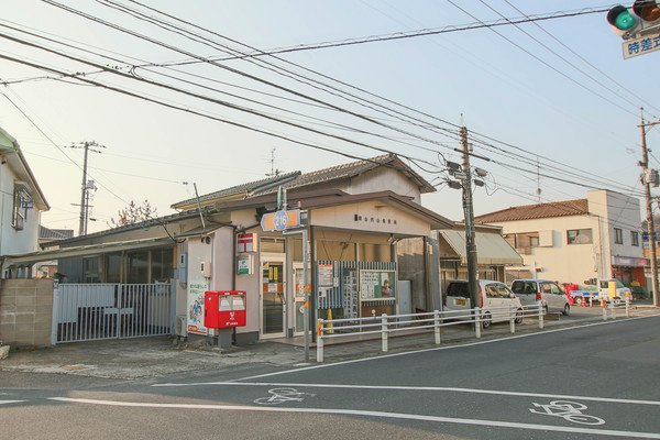 【岡山市中区山崎のアパートの郵便局】