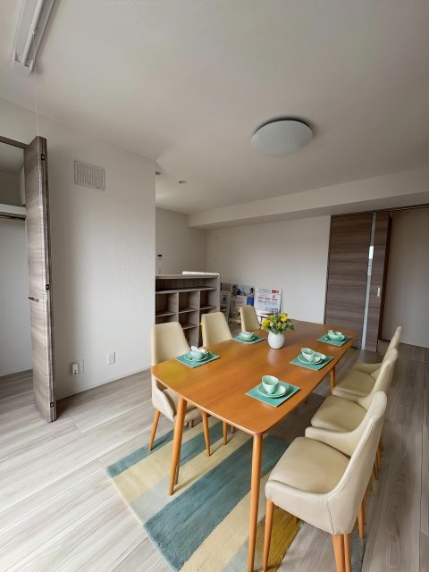 居室・リビング　ＣＧで家具等を配置したもので家具等は含まれません。