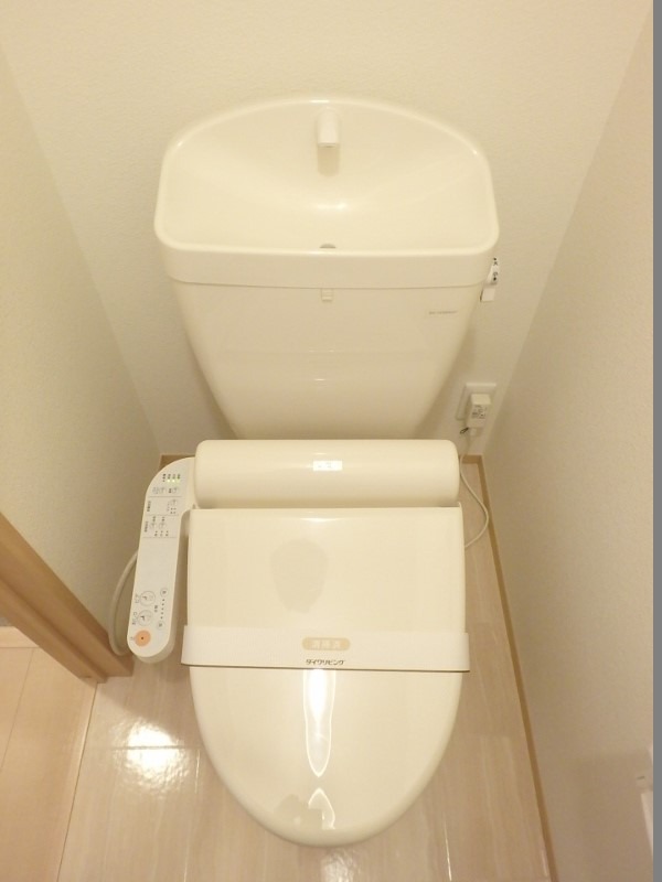 トイレ　図面と現状に相違がある場合には現状を優先