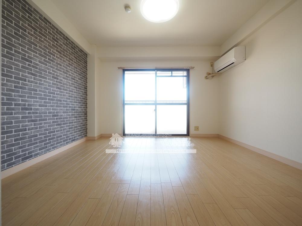 居室・リビング　暮らしやすい家具の配置に模様替えしてみませんか？