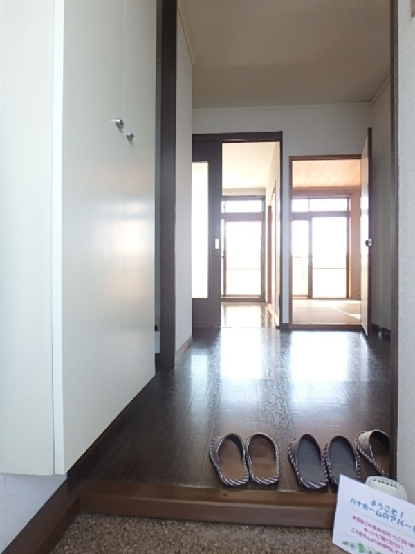 玄関　図面と現状に相違がある場合には現状を優先