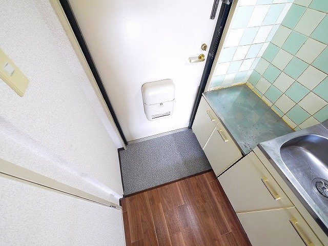 玄関　収納もある玄関です