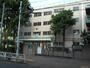 中学校　東山中学校（中学校）まで421m