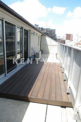 バルコニー　陽当たり良好なバルコニーです