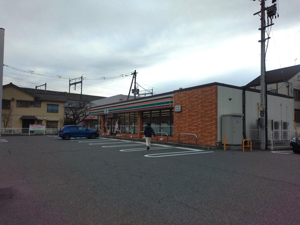 コンビニ　セブンイレブン新潟水島町店（コンビニ）まで182m