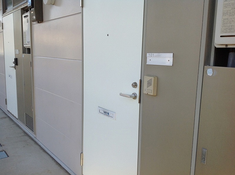 玄関　明るい玄関です