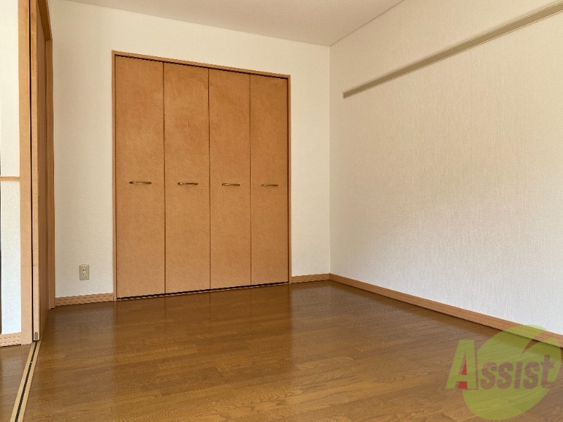 その他部屋・スペース　６．０帖の洋室になっております！寝室としてお使いください！