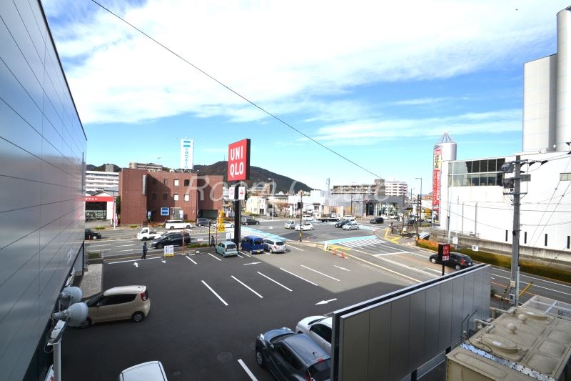 ショッピングセンター　UNIQLO（ショッピングセンター）まで1964m