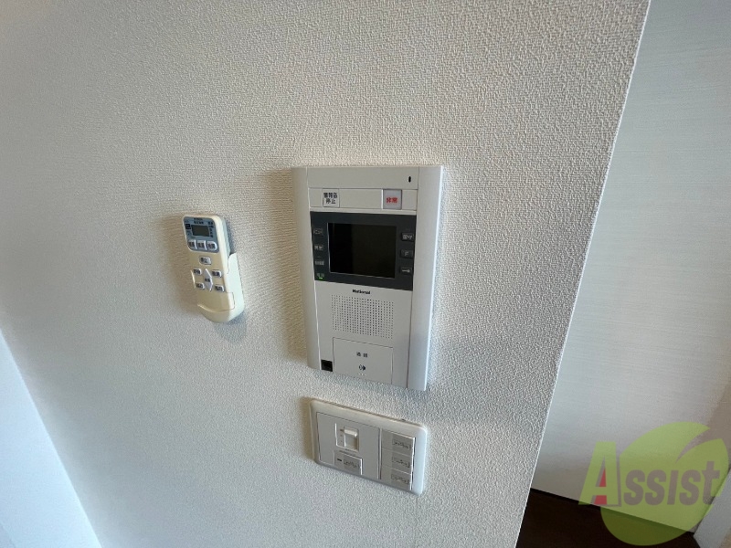 セキュリティ　ＴＶモニター付インターホンです。来客者の顔が見えるので安心！