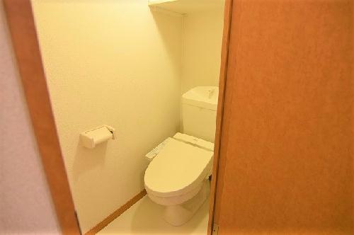 トイレ　寒い季節でも暖かく、清潔なトイレタイムを提供します