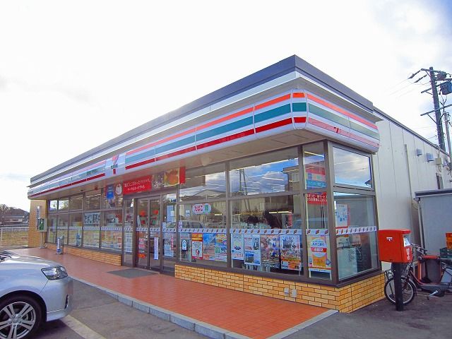 コンビニ　セブンイレブン新古田店（コンビニ）まで500m