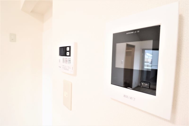 セキュリティ　モニター付きインターフォンで防犯対策。