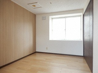その他部屋・スペース　大きな窓があり明るく気持ちが良いです♪