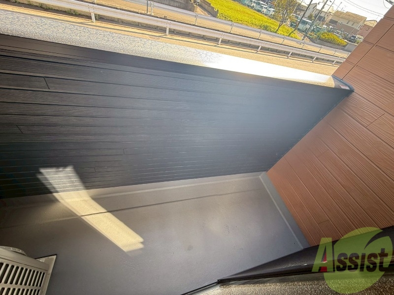 バルコニー　バルコニーは長さも幅もちょうどいい広さでした。