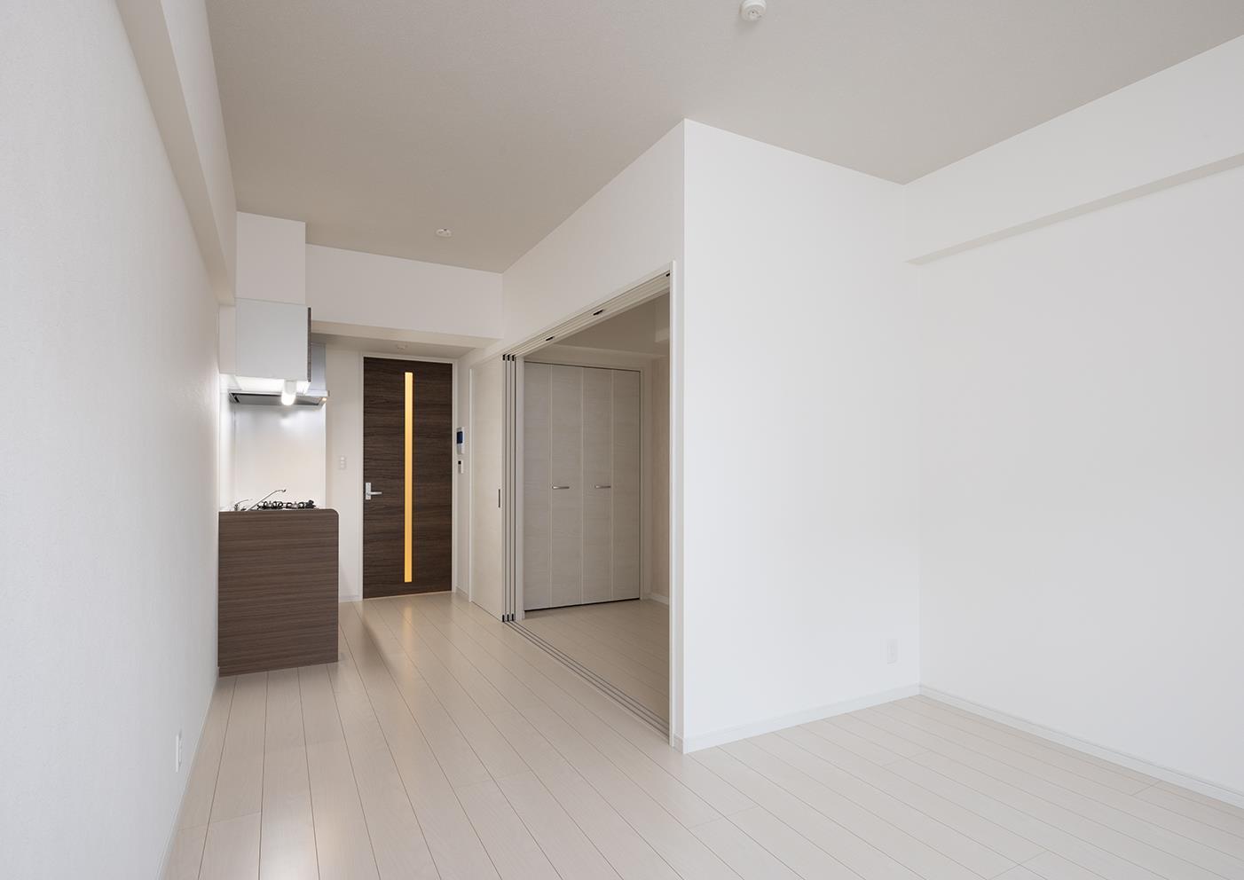 居室・リビング　こちらの居間で趣味の時間をお楽しみください