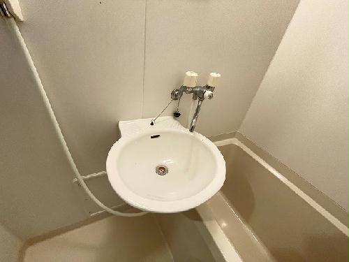 洗面設備　設備・仕様は号室により異なる為、現況を優先致します。