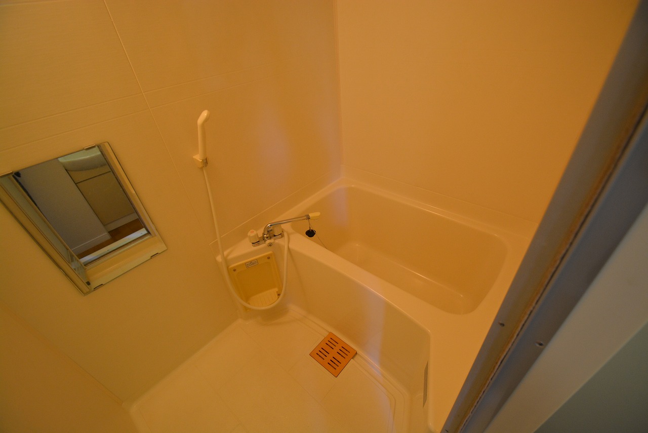 バス・シャワールーム　設備・使用は号室により異なる為、現況を優先いたします。