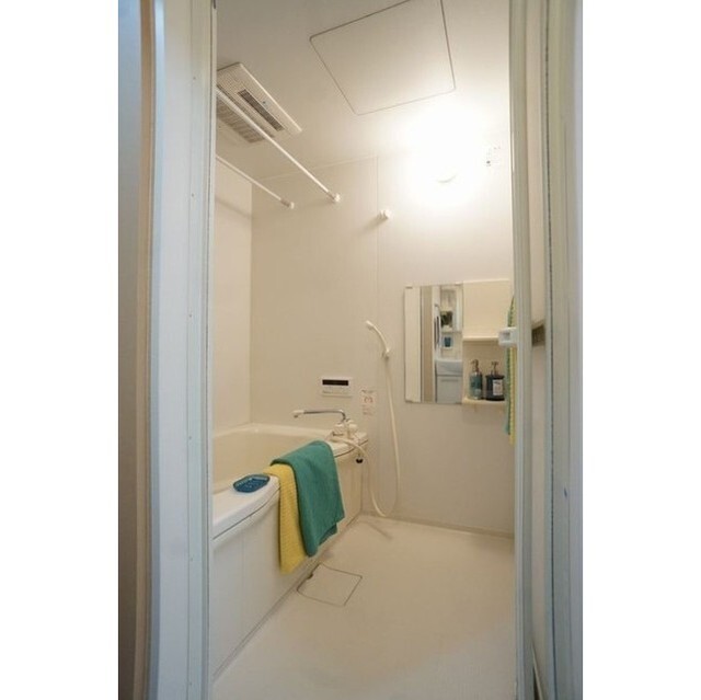 バス・シャワールーム　浴室乾燥機付きで雨の日も安心♪