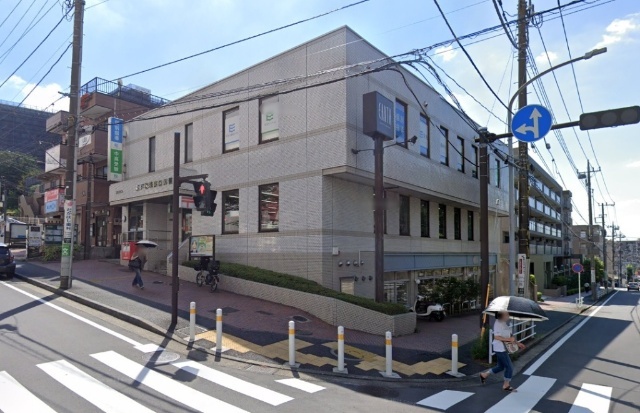 郵便局　東戸塚駅東口郵便局（郵便局）まで691m