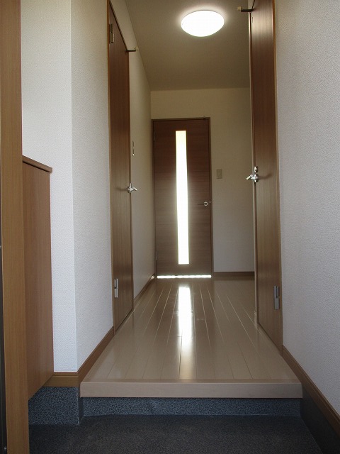 玄関　敷金礼金０円！オール電化、独立洗面台