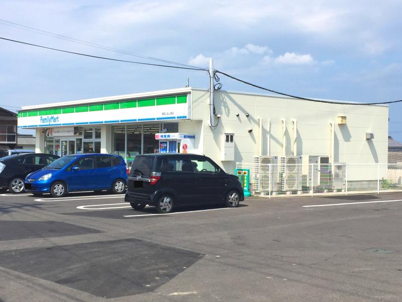 コンビニ　ファミリーマート 高松仏生山北店（コンビニ）まで941m