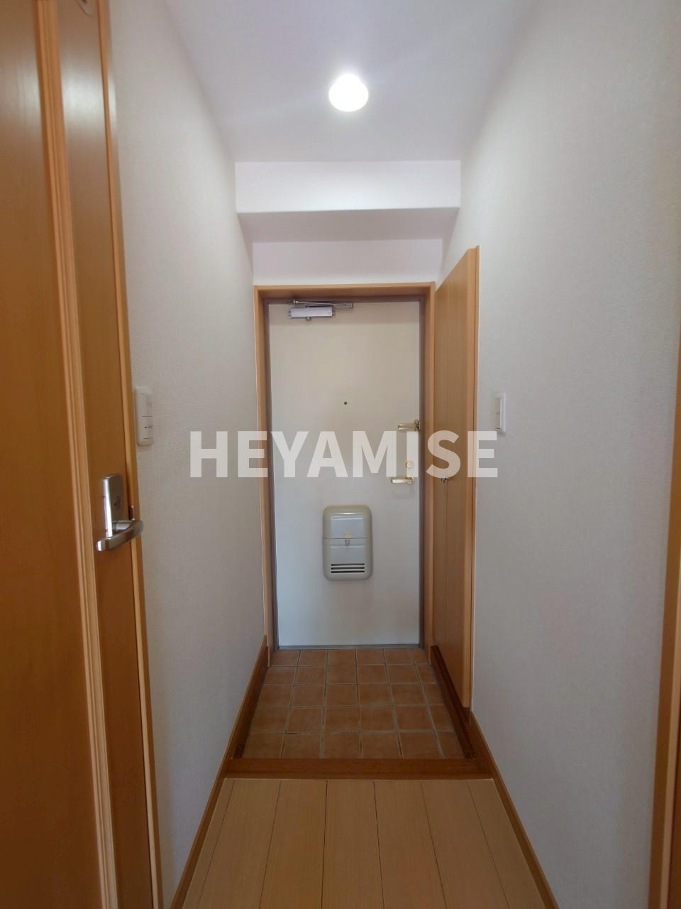 玄関　※同間取りの別の階のお部屋の画像です※現況を優先します