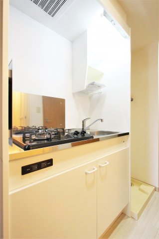 キッチン　参考写真（同物件別部屋）
