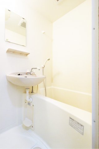 バス・シャワールーム　参考写真（同物件別部屋）