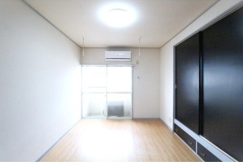 居室・リビング　図面と現状に相違がある場合には現状を優先