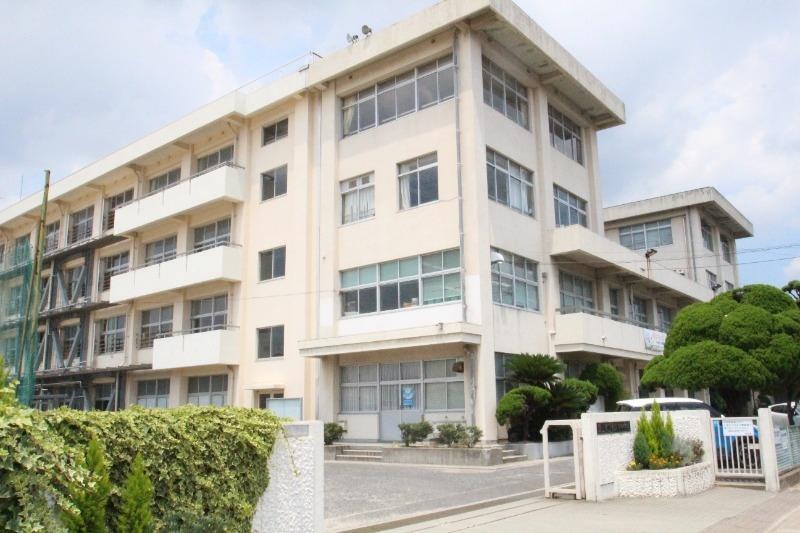 中学校　岡山市立西大寺中学校（中学校）まで650m